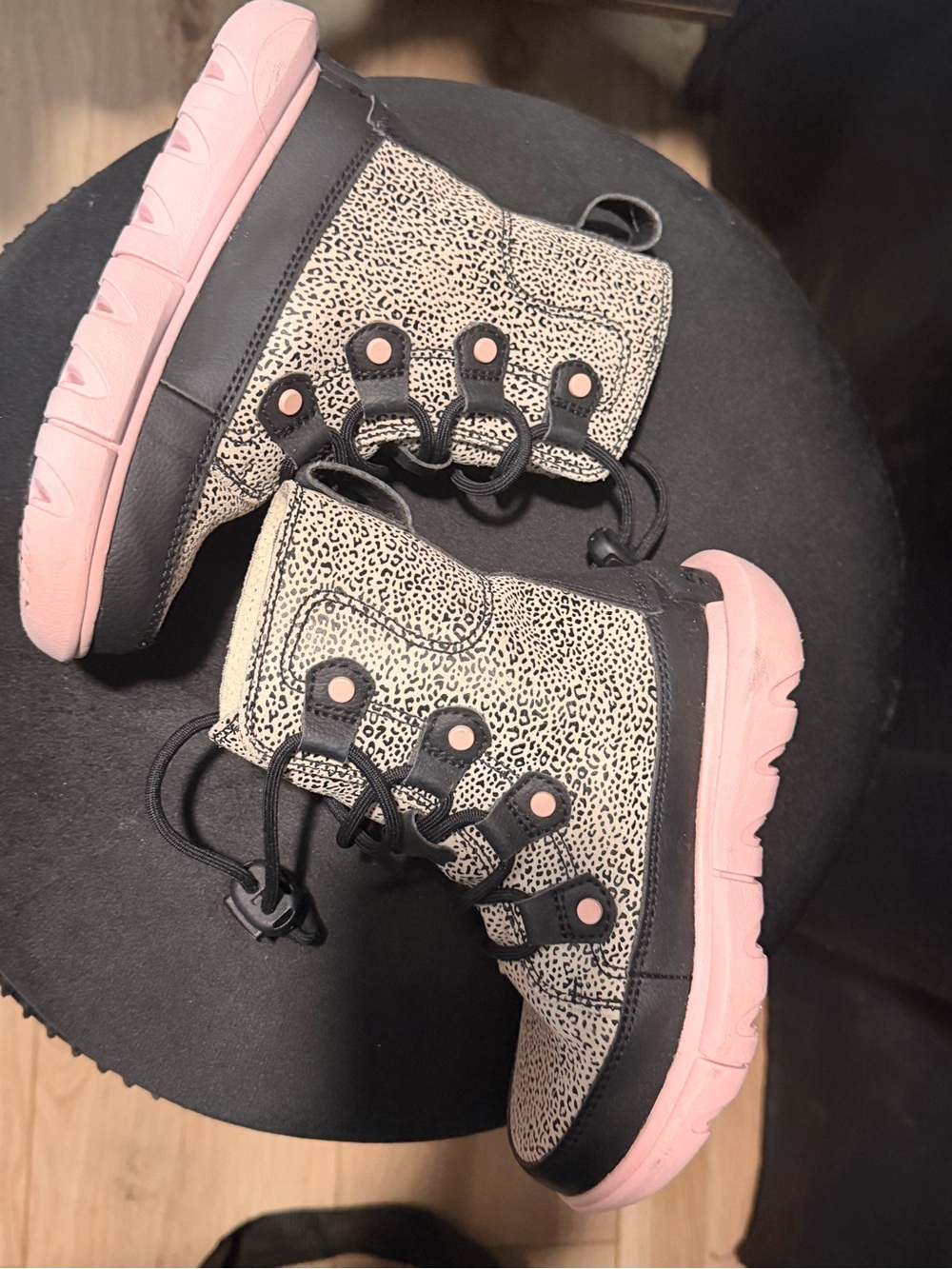 SOREL Kids Printed Black & Pink Lace-Up Explorer Snow Boot - Picture 4 of 8